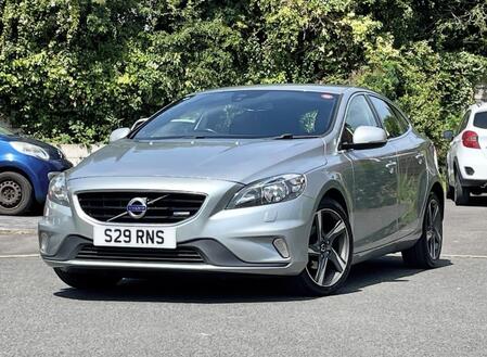 VOLVO V40 1.6 D2 R-Design Nav